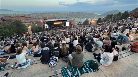 Lizzy McAlpine LIVE at RED ROCKS AMPHITHEATER (April 24,。